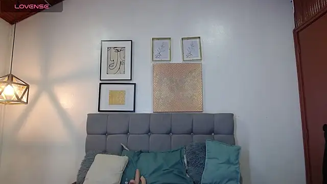  naomi s online show from 25, 3, 2026