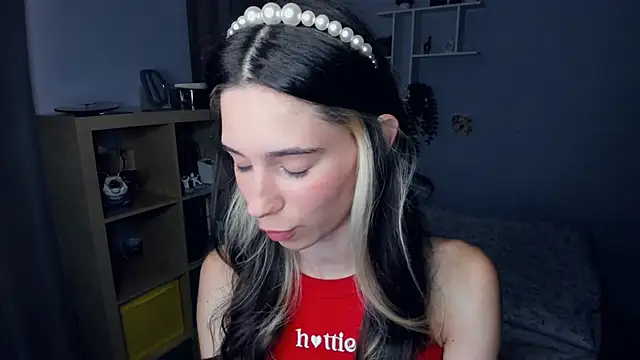 AntonettaTarring online show from 15, 9, 2025