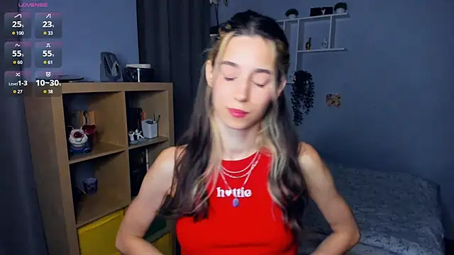 AntonettaTarring online show from 20, 9, 2025