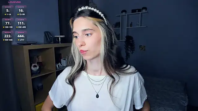 AntonettaTarring online show from 18, 9, 2025