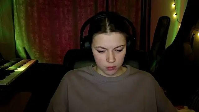 CutieAnny online show from 18, 3, 2026