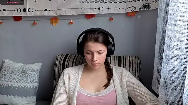 CutieAnny online show from 27, 11, 2025