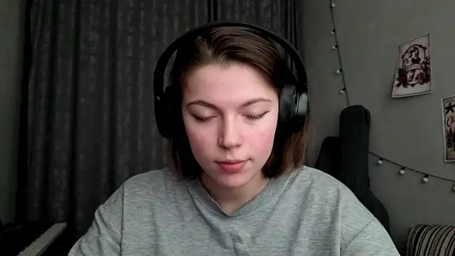 CutieAnny online show from 9, 2, 2026