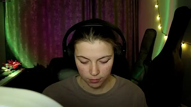 CutieAnny online show from 29, 3, 2026