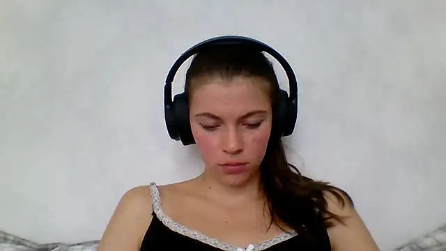 CutieAnny online show from 15, 9, 2025