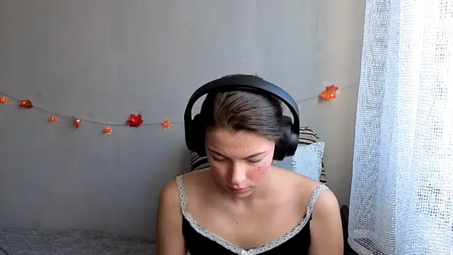 CutieAnny online show from 14, 10, 2025