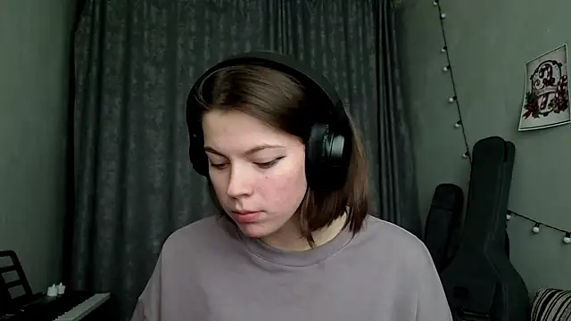 CutieAnny online show from 5, 2, 2026