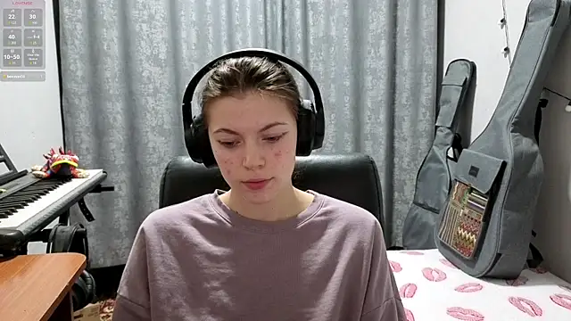 CutieAnny online show from 15, 4, 2026