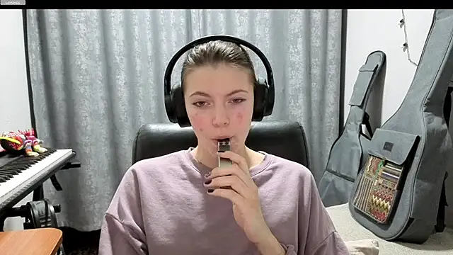 CutieAnny online show from 4, 5, 2026