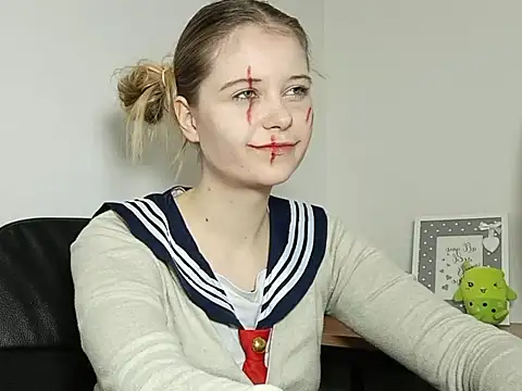 LydiaYoung online show from 31, 10, 2025