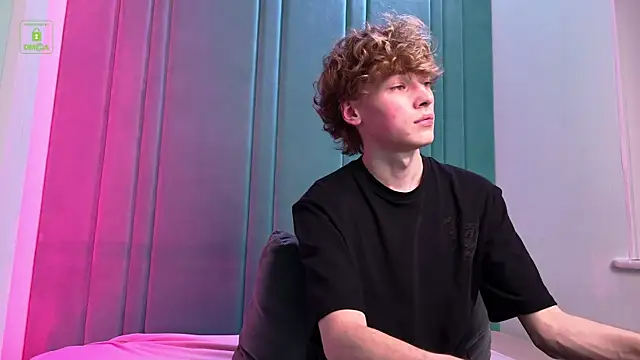 Snapshot of Kevin_Garsia chatting on 19, 9, 2025 Kevin Garsia online show from 19, 9, 2025