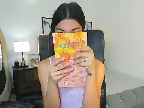 CassieSommereux online show from 8, 10, 2025