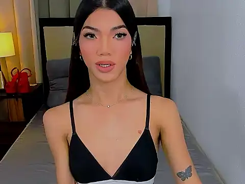 Snapshot of CassieSommereux chatting on 8, 7, 2026 CassieSommereux online show from 8, 7, 2026
