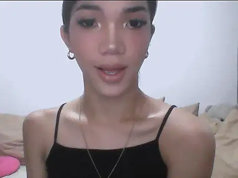 Snapshot of CassieSommereux chatting on 4, 8, 2026 CassieSommereux online show from 4, 8, 2026
