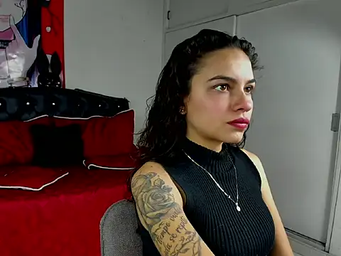 Skylovershot online show from 5, 2, 2026