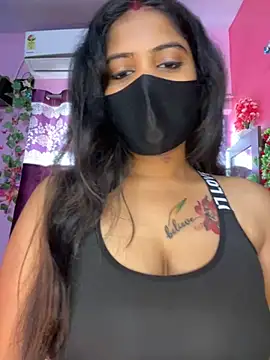 Snapshot of V-Hot-Sweti chatting on 6, 11, 2025 V-Hot-Sweti online show from 6, 11, 2025