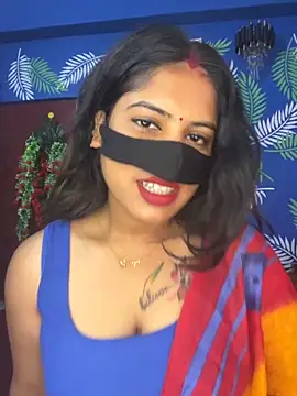 Snapshot of V-Hot-Sweti chatting on 2, 11, 2025 V-Hot-Sweti online show from 2, 11, 2025