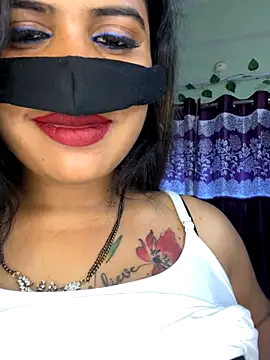 Snapshot of V-Hot-Sweti chatting on 30, 9, 2025 V-Hot-Sweti online show from 30, 9, 2025