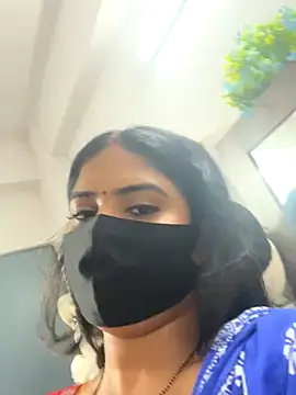 Snapshot of V-Hot-Sweti chatting on 12, 10, 2025 V-Hot-Sweti online show from 12, 10, 2025