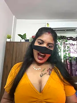 Snapshot of V-Hot-Sweti chatting on 28, 10, 2025 V-Hot-Sweti online show from 28, 10, 2025