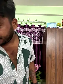 Snapshot of V-Hot-Sweti chatting on 21, 9, 2025 V-Hot-Sweti online show from 21, 9, 2025