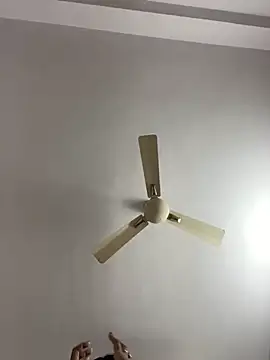 Snapshot of V-Hot-Sweti chatting on 9, 10, 2025 V-Hot-Sweti online show from 9, 10, 2025