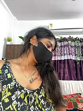 Snapshot of V-Hot-Sweti chatting on 7, 10, 2025 V-Hot-Sweti online show from 7, 10, 2025