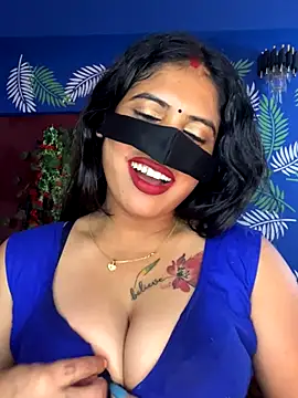 Snapshot of V-Hot-Sweti chatting on 20, 11, 2025 V-Hot-Sweti online show from 20, 11, 2025