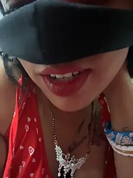 Snapshot of V-Hot-Sweti chatting on 15, 10, 2025 V-Hot-Sweti online show from 15, 10, 2025