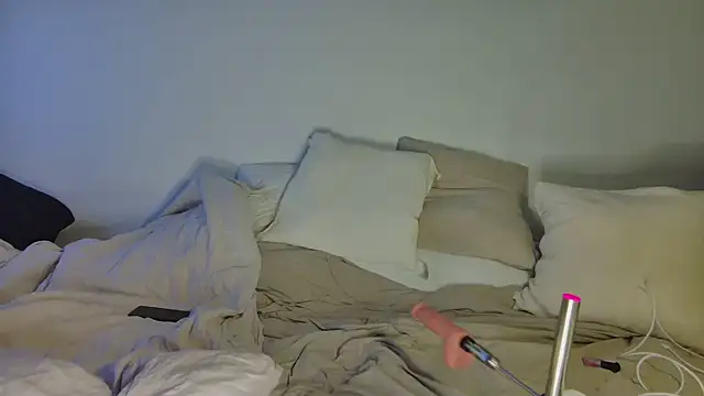 Snapshot of Horny_mom40 chatting on 10, 10, 2025 Horny mom40 online show from 10, 10, 2025