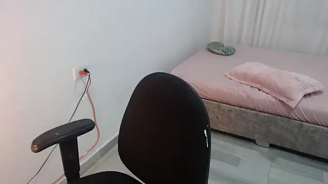 Layla fontainex x online show from 11, 9, 2025