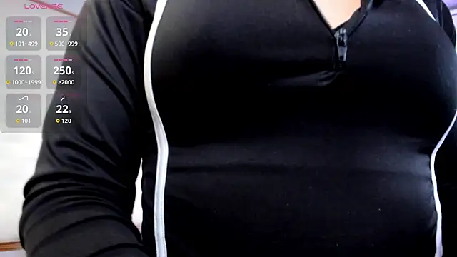 Manelyk evanss  online show from 10, 10, 2025