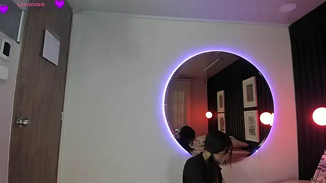 Manelyk evanss  online show from 14, 4, 2026