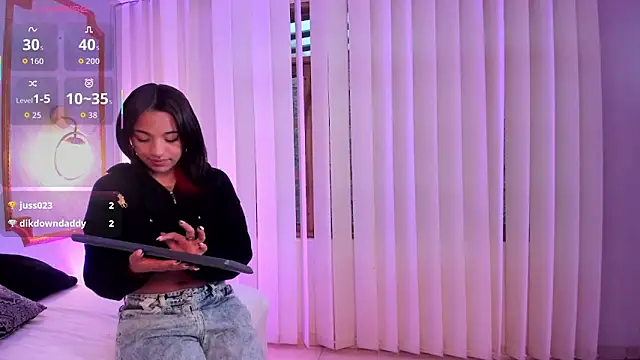 Manelyk evanss  online show from 20, 9, 2025