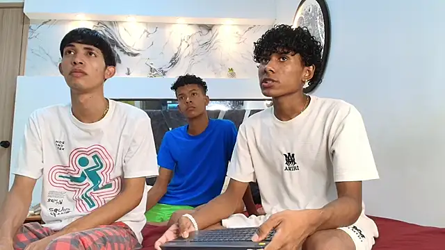 LONDON BOYS1 online show from 3, 10, 2025