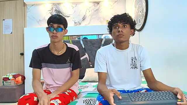 LONDON BOYS1 online show from 24, 9, 2025