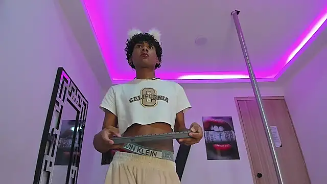 LONDON BOYS1 online show from 8, 10, 2025