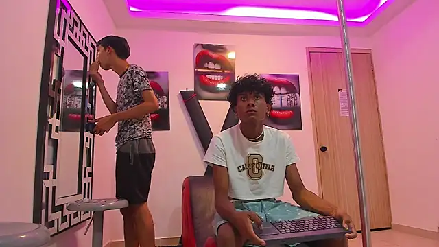 LONDON BOYS1 online show from 22, 9, 2025