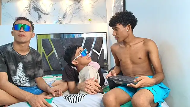 LONDON BOYS1 online show from 28, 11, 2025