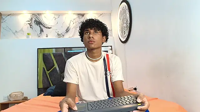 LONDON BOYS1 online show from 14, 10, 2025