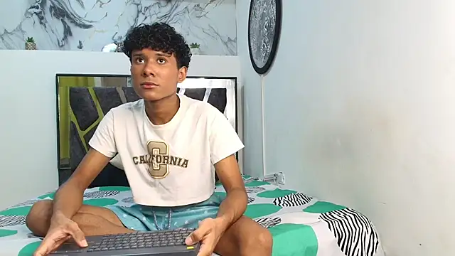 LONDON BOYS1 online show from 26, 11, 2025