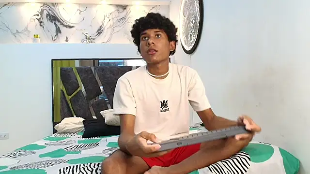 LONDON BOYS1 online show from 21, 10, 2025