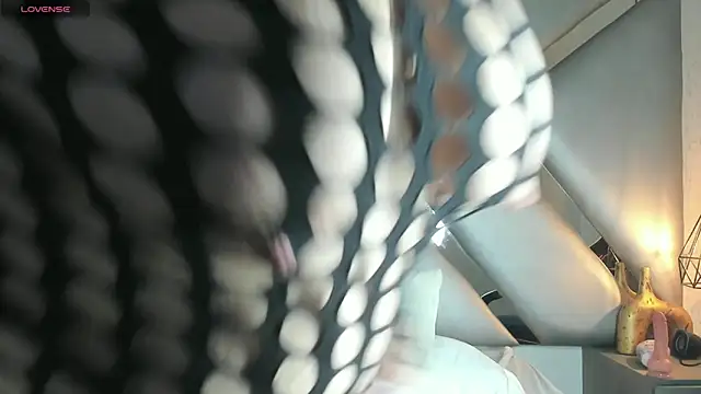 ABRILMILLER VC online show from 15, 10, 2025