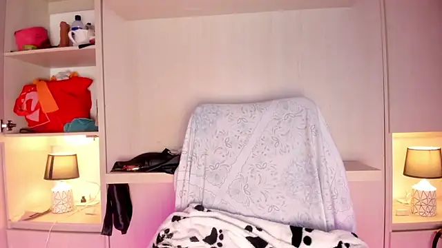 LexxaQueen online show from 2, 12, 2025