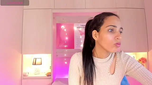 LexxaQueen online show from 8, 11, 2025