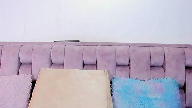 Alexa-Hunter online show from 12, 4, 2026