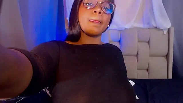 Snapshot of Mimi_Gil chatting on 13, 2, 2026 Mimi Gil online show from 13, 2, 2026