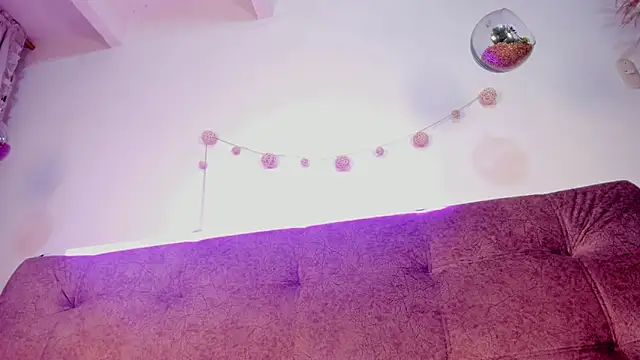 violet 77711 online show from 26, 11, 2025