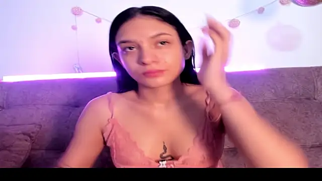 violet 77711 online show from 16, 12, 2025