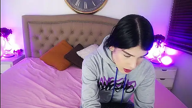 AuroraRicci online show from 11, 10, 2025